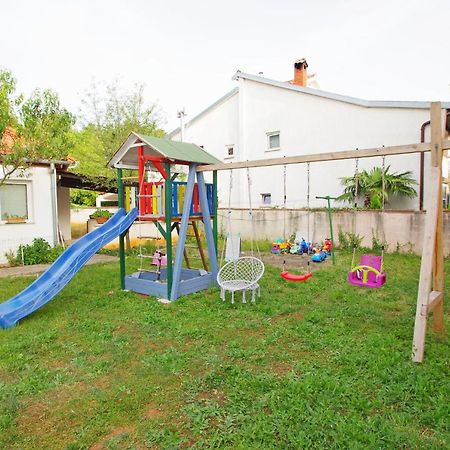 Apartment Pineta In Village Valbandon Dış mekan fotoğraf