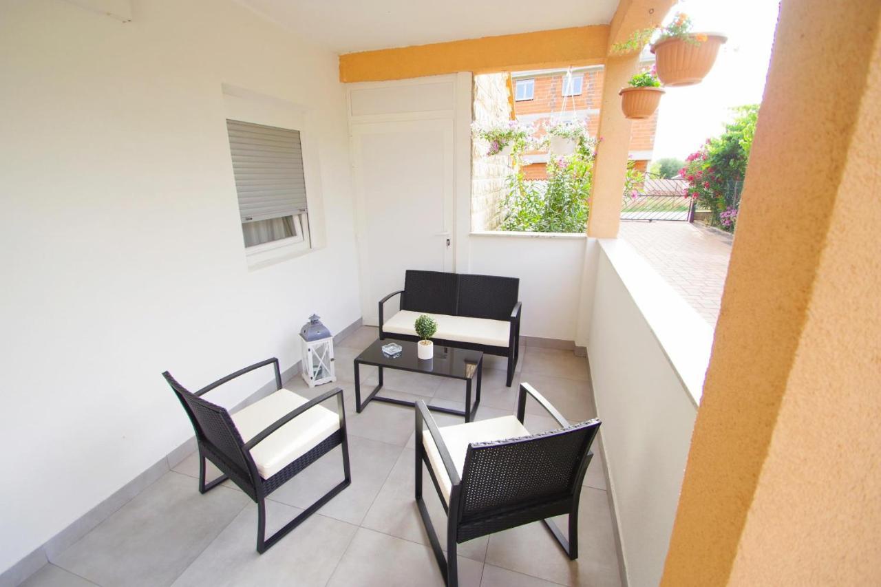 Apartment Pineta In Village Valbandon Dış mekan fotoğraf
