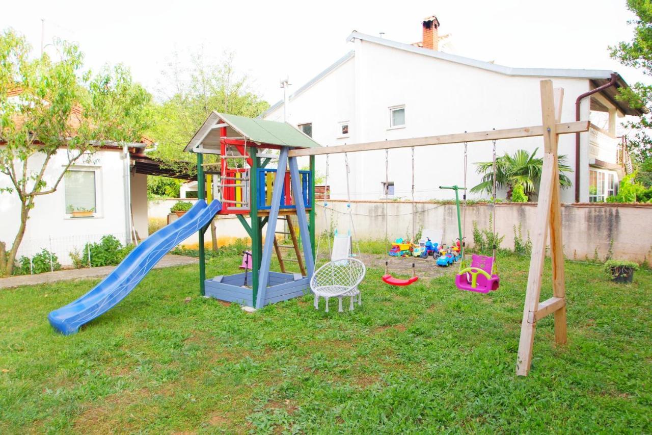 Apartment Pineta In Village Valbandon Dış mekan fotoğraf