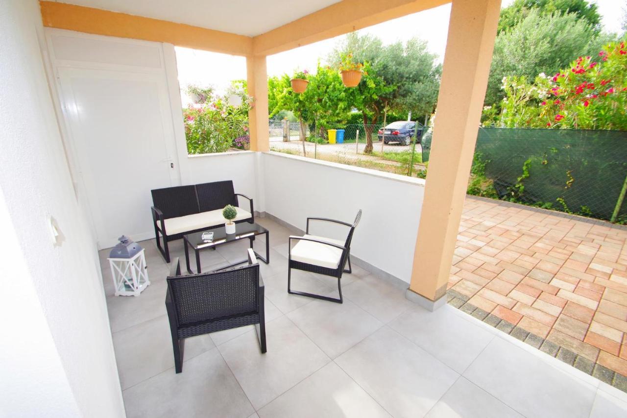 Apartment Pineta In Village Valbandon Dış mekan fotoğraf